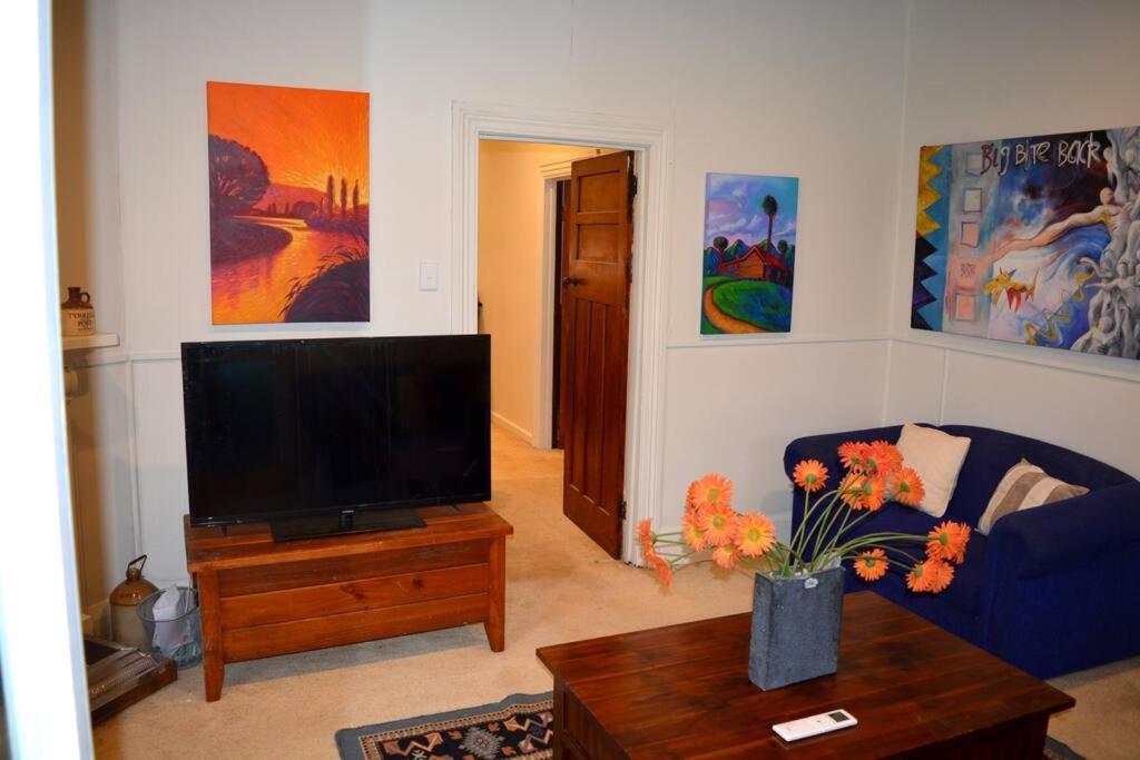 Riverlea Cottage - Cosy, Comfy, Quiet, Central Таумаруни Экстерьер фото